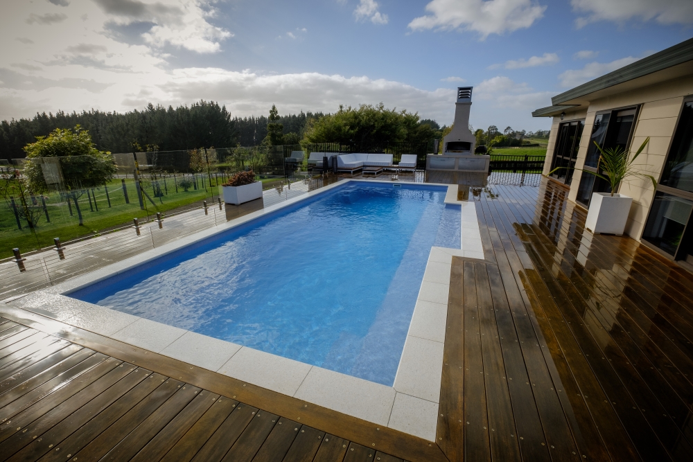 Modern fibreglass pool design in Port Aransas TX